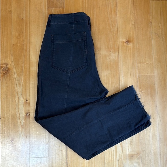 OLD NAVY | Capris - Picture 1 of 10